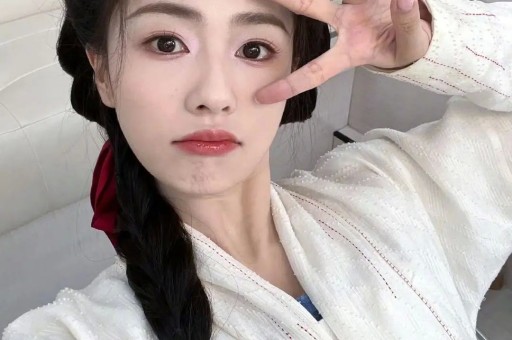 娱乐圈大事件：刘昊然周冬雨复合传闻、卢昱晓屏摄道歉、杨紫《家业》恶评风波、阿Sa婚变辟谣