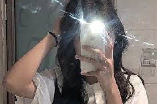 盘点范冰冰的风光落寞史和她背后的8个男人！