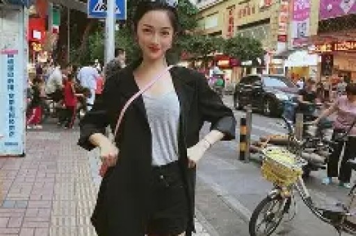 女明星集体“塌房”她们为啥都不装了